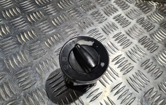 Volkswagen PASSAT B5 Light switch 1C0941531A