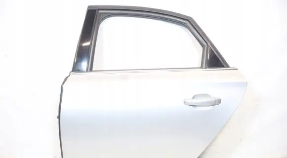 Rear door