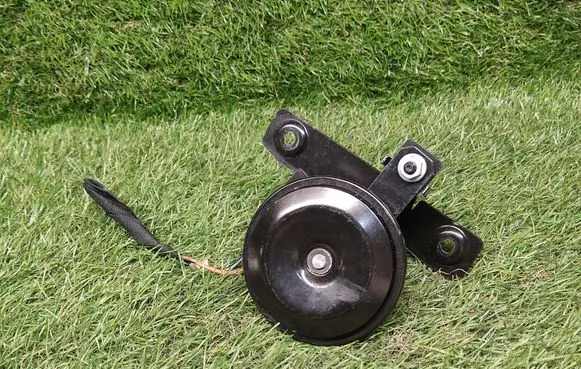 Mercedes-Benz ML W164 Horn signal A1648200014