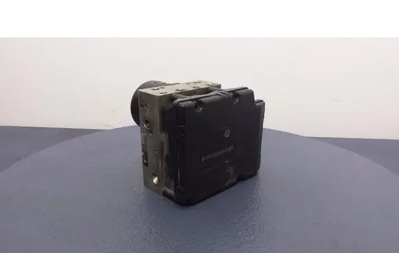 Volkswagen Golf IV ABS Pump 1C0907379