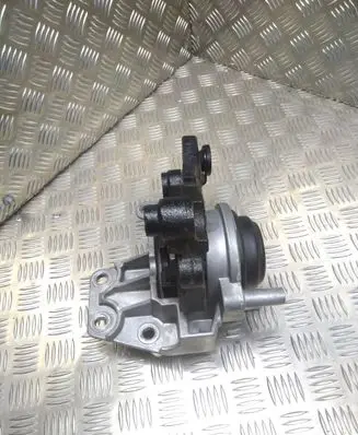 Nissan X-Trail T32 Gearbox mount