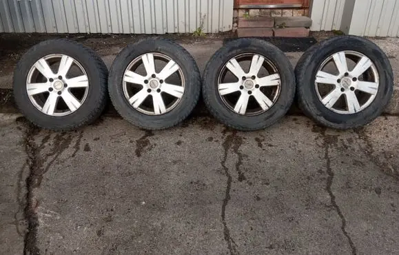 R16 alloy rim