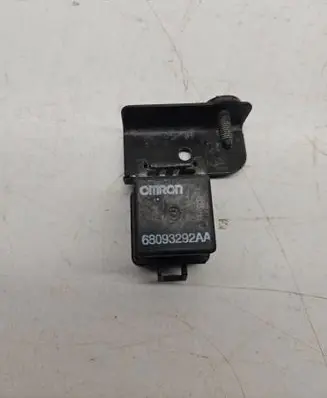 Chrysler Town u0026 Country V Coolant fan relay 68093292AA