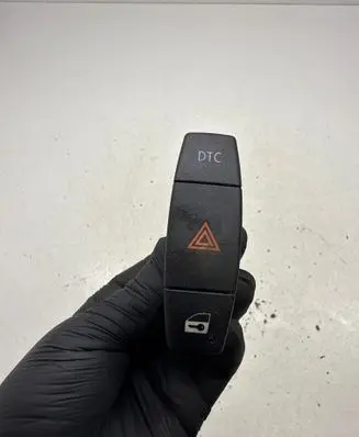 BMW 1 E81 E87 Hazard light switch 6945603 61316945602