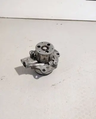 Volkswagen PASSAT B8 Water pump 010157801KT