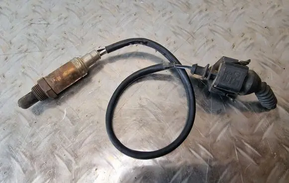 Audi A4 S4 B5 8D Lambda probe sensor 030906265AE