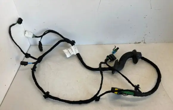Iveco Daily 6th gen Front door wiring loom 5802699167
