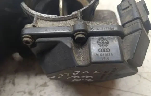Audi A3 S3 8P Throttle valve A2C53249824