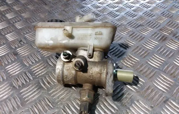 Renault Laguna II Master brake cylinder 03350884771