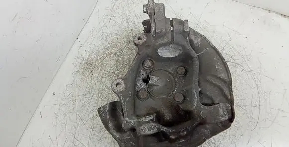 BMW 5 E39 Front wheel hub spindle knuckle