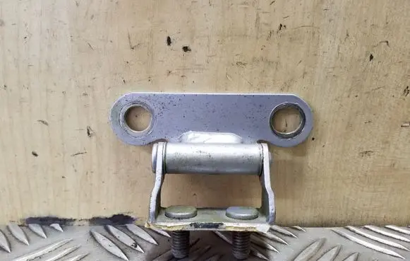 Toyota Corolla Verso AR10 Tailgate/trunk/boot hinge