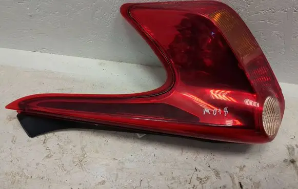 Nissan Juke I F15 Rear/tail lights