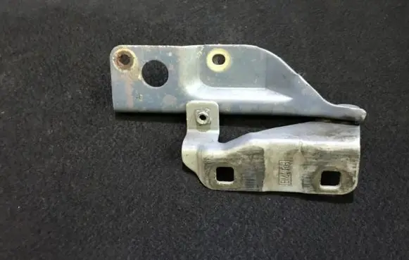 Nissan Almera Engine bonnet/hood hinges
