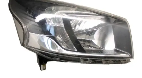 Renault Trafic III (X82) Headlight/headlamp 260100146R 93461901 1EE01156516