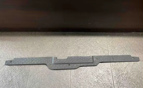 Opel Vivaro Tailgate/boot lid lock trim 93868884 93868883