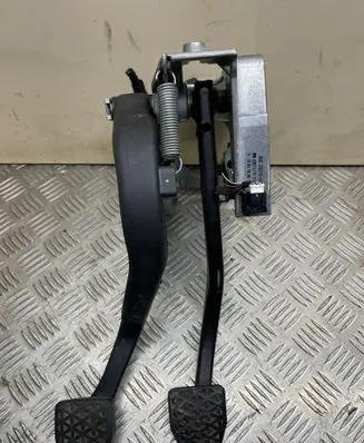 BMW 3 E90 E91 Pedal assembly 2283726 67871110 1301100619