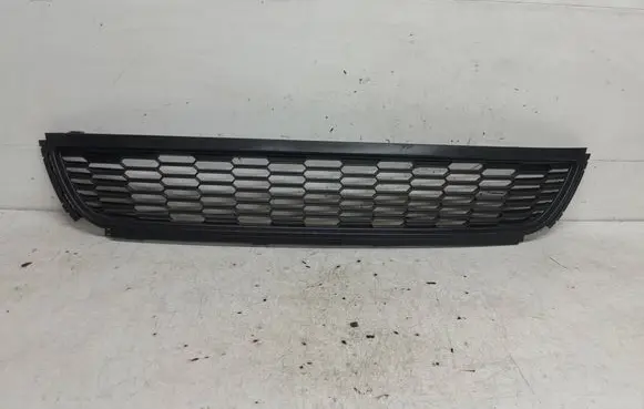 Volkswagen Polo V 6R Front bumper lower grill 6R0853677A