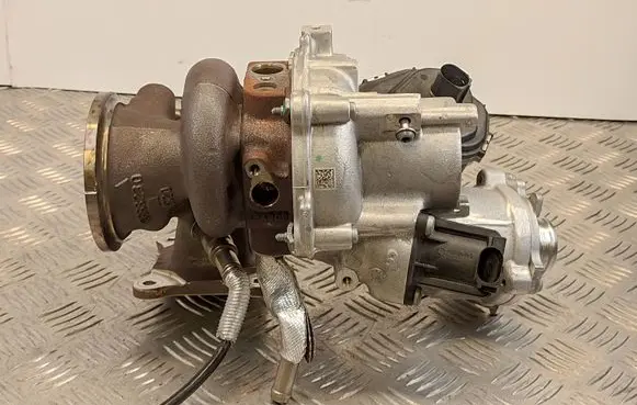 Volkswagen Polo VI Turbo 06H145710J 220740023 0290108