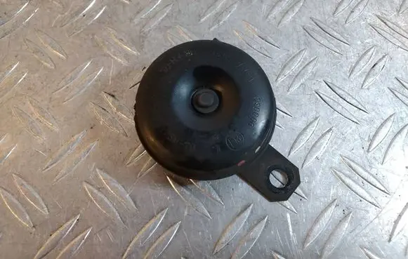 Toyota RAV 4 (XA50) Horn signal 8651020280