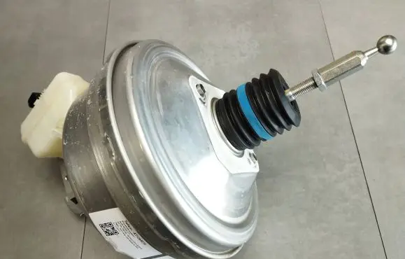 Audi A6 S6 C7 4G Brake booster