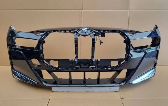 BMW 7 G70 Front bumper 51118081544