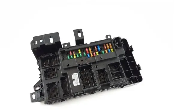 Ford Mustang VI Fuse module LR3T15604AA LR3T-15604-AA LR3T15604AAAD