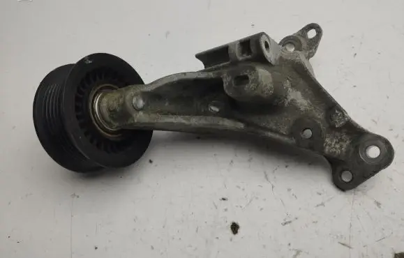Nissan Qashqai J12 Generator/alternator belt tensioner