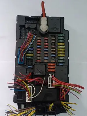 Mini One - Cooper Coupe R56 Fuse module 3457163 345716301 6135345716301