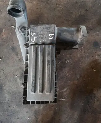 Volkswagen Golf V Air filter box 1K0129607R