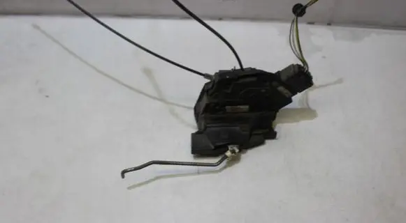 Mazda 3 I Rear door lock 3N6AA26412BP