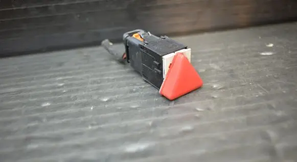 Volkswagen Golf V Hazard light switch 1K0953509A
