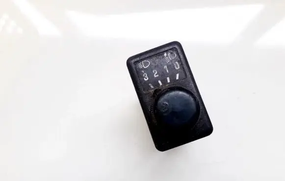 Nissan Sunny Headlight level height control switch