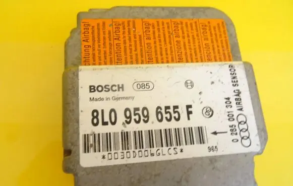 Audi A3 S3 8L Airbag control unit/module 8L0959655F 0285001304
