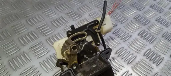 Mazda 323 F Tailgate/trunk/boot lock/catch/latch