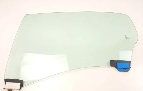 Maserati Quattroporte Rear door window glass R43001596 AS2M6250 DOT682