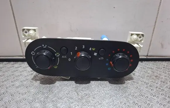 Renault Trafic III (X82) Climate control unit 30080060