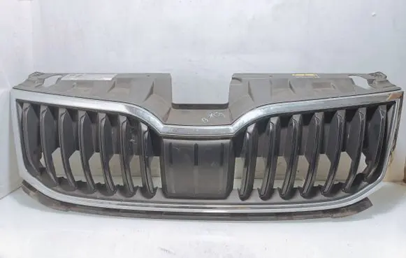Skoda Octavia Mk3 (5E) Front bumper upper radiator grill 5E0853653A 00201114513 00201114C1