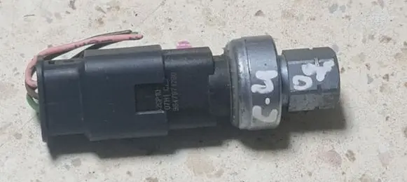 Citroen C4 I Air conditioning (A/C) pressure sensor 9647971280