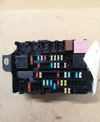 Renault Laguna III Fuse module 79204