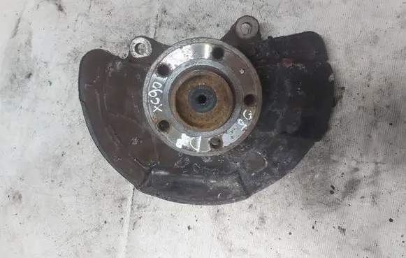 Volvo XC90 Front wheel hub spindle knuckle