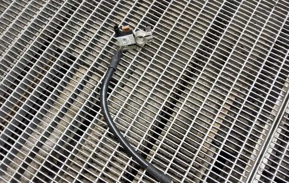 Audi A4 S4 B8 8K Negative earth cable (battery) 8T0915181