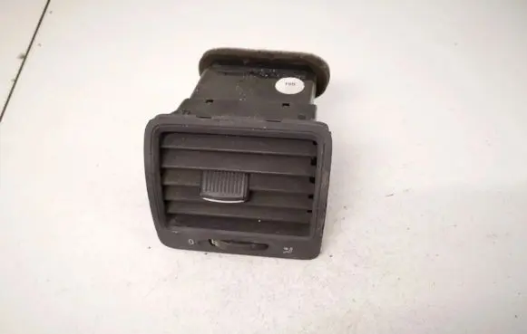 Volkswagen Golf V Dash center air vent grill 1k0819710 1k0819704