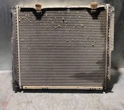 Mercedes-Benz E W124 Coolant radiator 2017W3Q 62696A