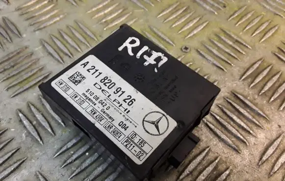 Mercedes-Benz E W211 Alarm control unit/module 2118209126 A2118209126