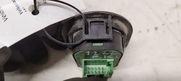 Volkswagen Transporter - Caravelle T5 Wing mirror switch 7E1959565A