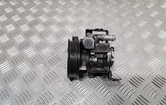 Citroen C6 Power steering pump 