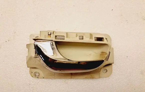 Volvo S80 Front door interior handle 09170045 7847