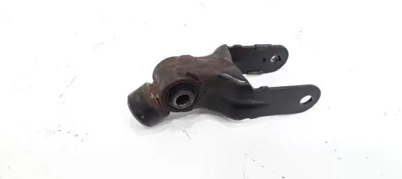 Peugeot 307 Engine mounting bracket