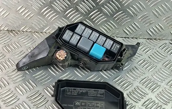 Toyota C-HR I Fuse box set 82662F4040