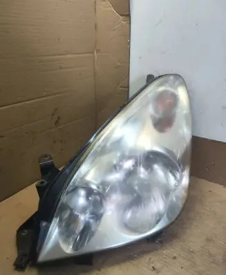 Toyota Corolla Verso E121 Headlight/headlamp 3124L